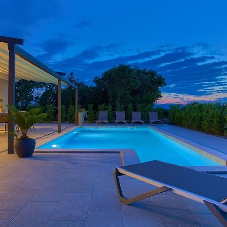 Holiday Home Elegant Vrh  Экстерьер фото