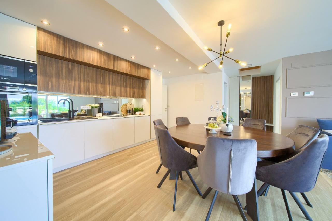 Holiday Home Elegant Vrh  Экстерьер фото