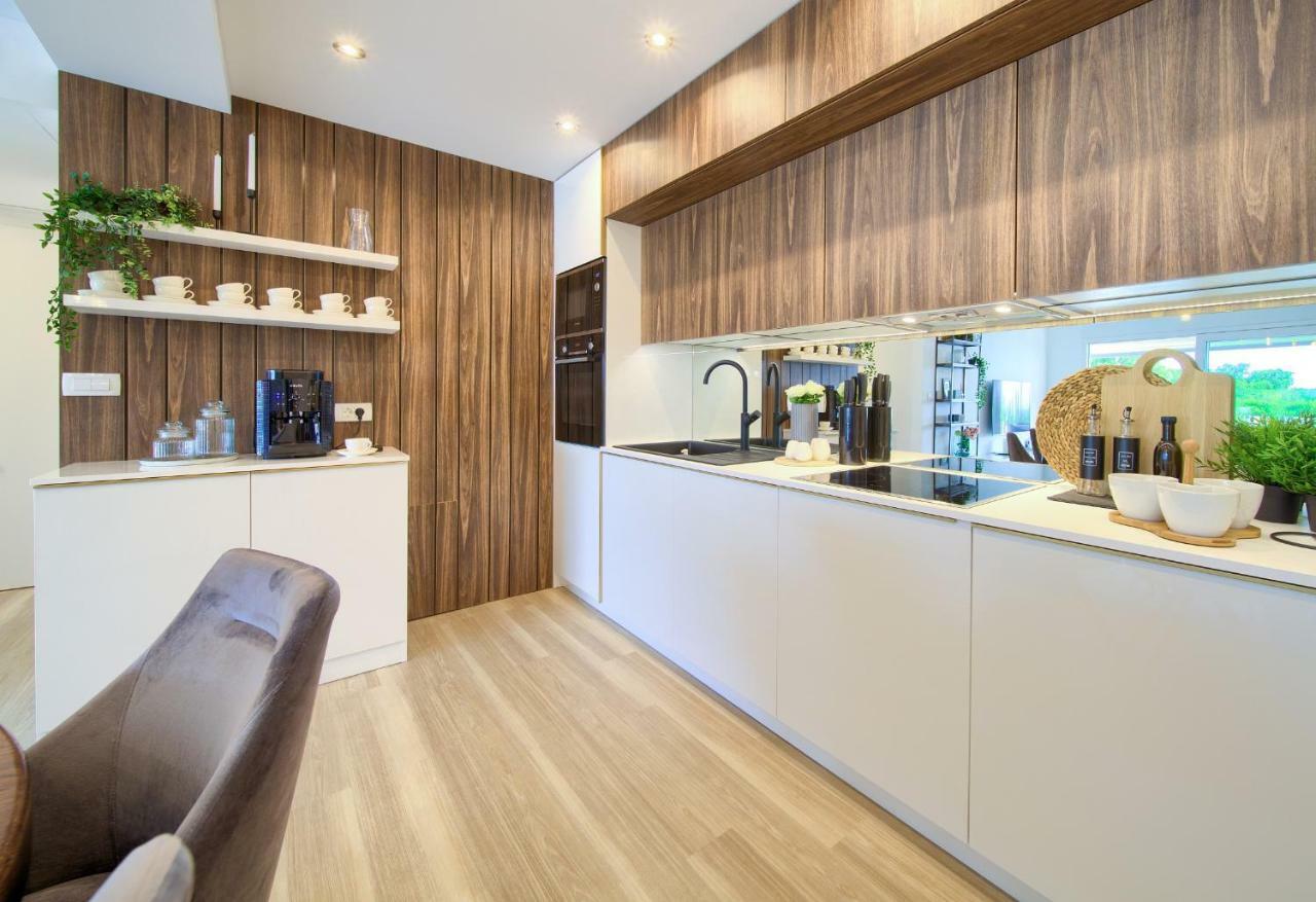 Holiday Home Elegant Vrh  Экстерьер фото