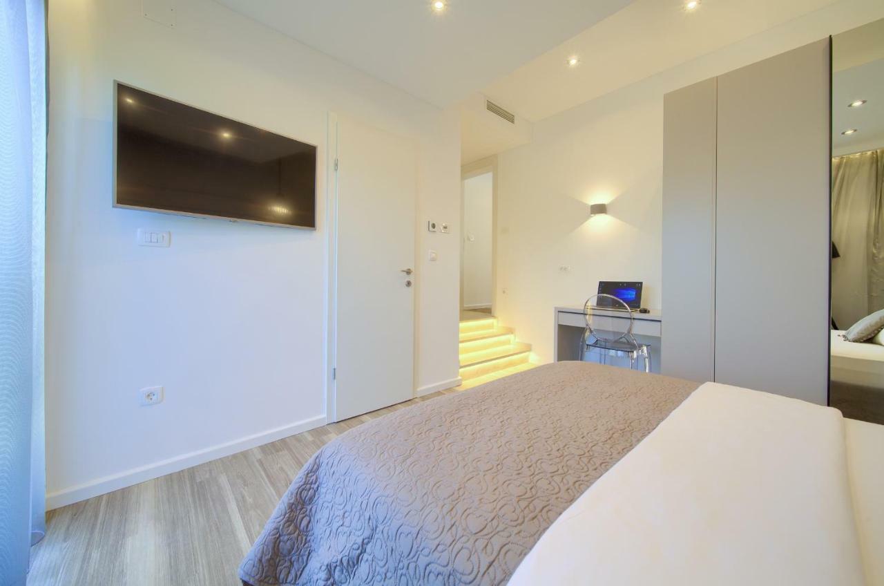 Holiday Home Elegant Vrh  Экстерьер фото